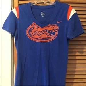 Nike UF Florida Gators 🐊 v-neck tee